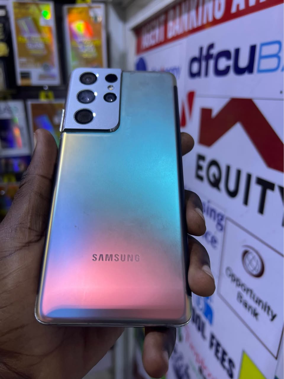 A picture of SAMSUNG GALAXY S21 ULTRA