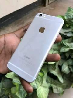 A picture of IPHONE 6 plain 128gb clean