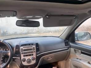 A picture of Clean use Santa Fe Nigerian use Price 2 950m dealer