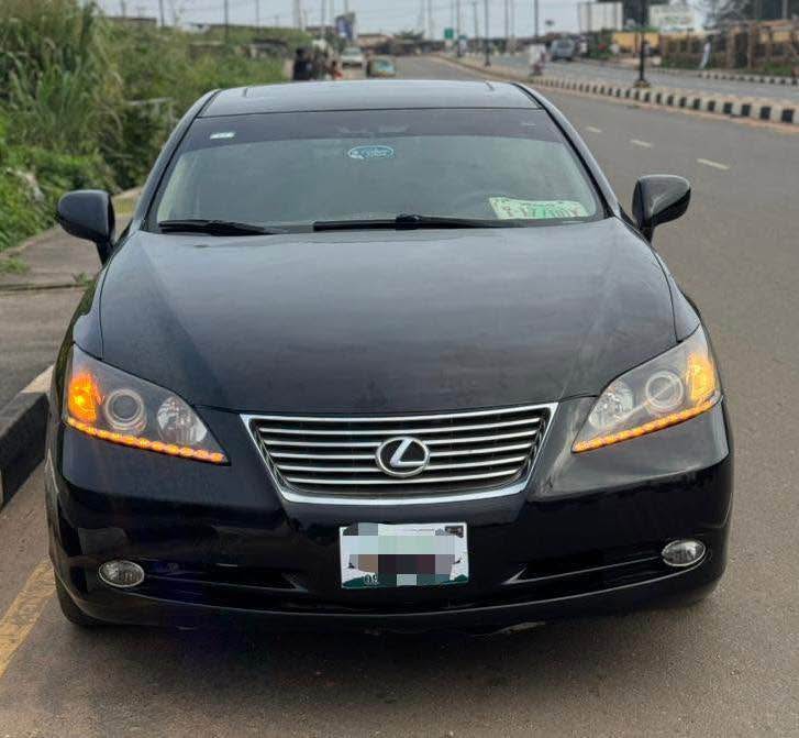 A picture of Lexus Es350