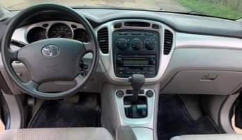 A picture of Toyota Highlander 05