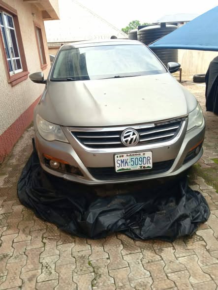 A picture of Volkswagen passat CL