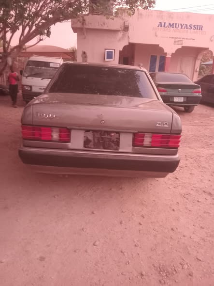 A picture of Mercedes c 190