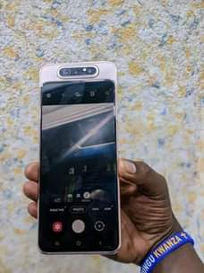 A picture of Nauza samsung A80 iko poa ina creek moja nataka 180