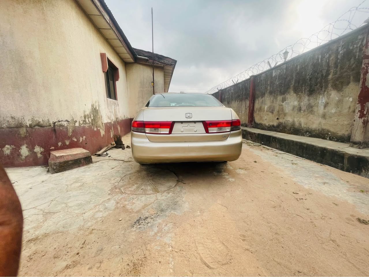 A picture of 2004 HONDA ACCORD