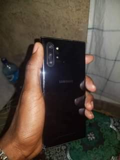 A picture of Samsung note 10