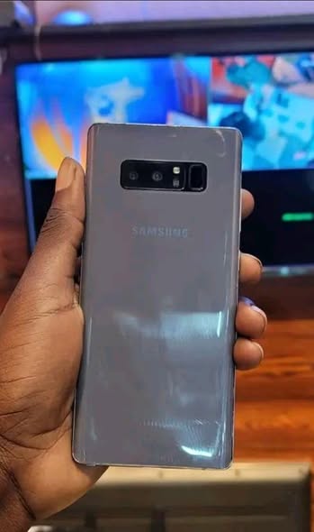 A picture of Sumsung galaxy note 8