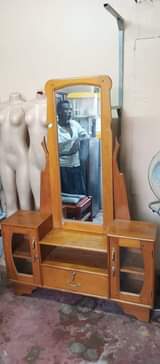 A picture of Dressing mirror on the sale