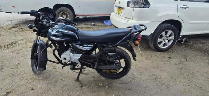 A picture of Chuma imenyooka sana piga 0716353726
