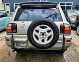 A picture of Toyota Rav 4 old