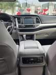 A picture of Registered 2017 highlander full option xle Toks standard