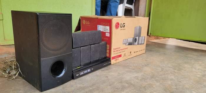 A picture of Home appliances TV Sony 14 kibuto 50 000. Sony Bravia