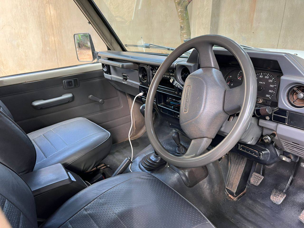 A picture of Land cruiser manual
