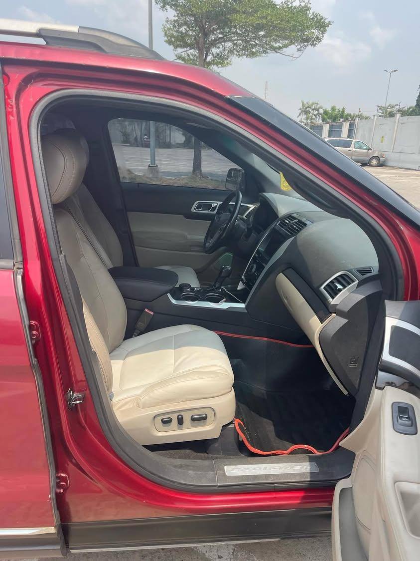 A picture of FORD EXPLORER 2013