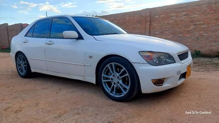 used toyota altezza