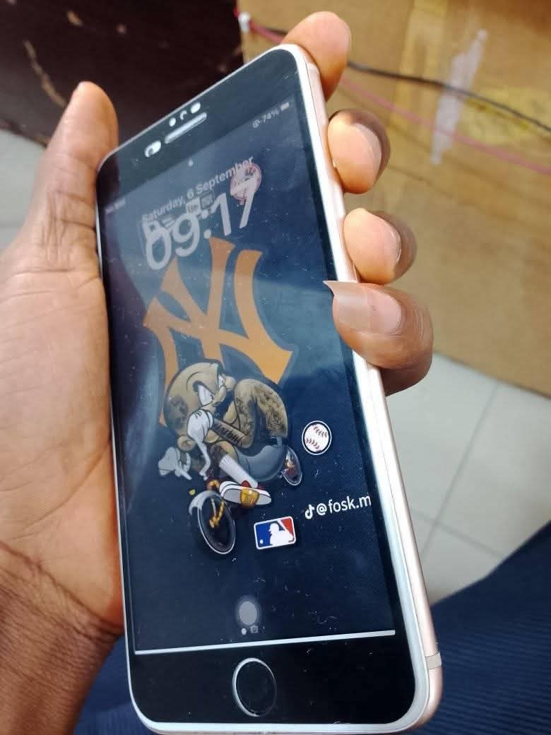 A picture of Iphone 8plus