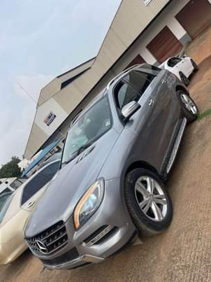 A picture of Mercedes Benz ML350 2013
