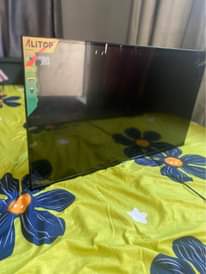 A picture of Altop Inch 32 Bado mpya kasoro box Location mbezi Bei