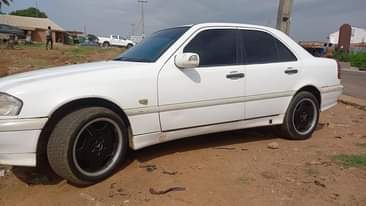 A picture of Clean Mercedes Benz c200