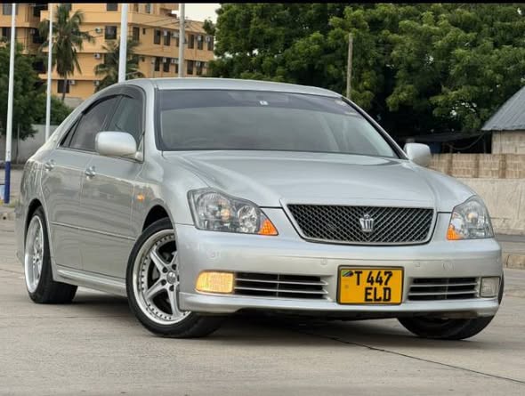 A picture of Toyota Crown athletes