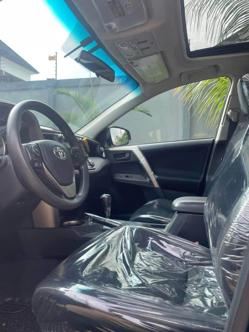 A picture of Toyota RAV4 XLE