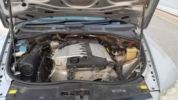 A picture of VOLKS WAGEN TOUREG