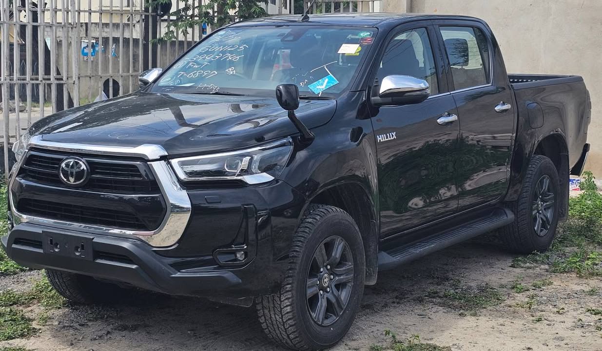 A picture of TOYOTA HILUX