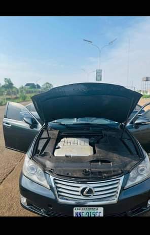 A picture of Lexus Smart Es350 Highest grade With double pano roof Engine