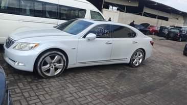 A picture of 2007 Ls460