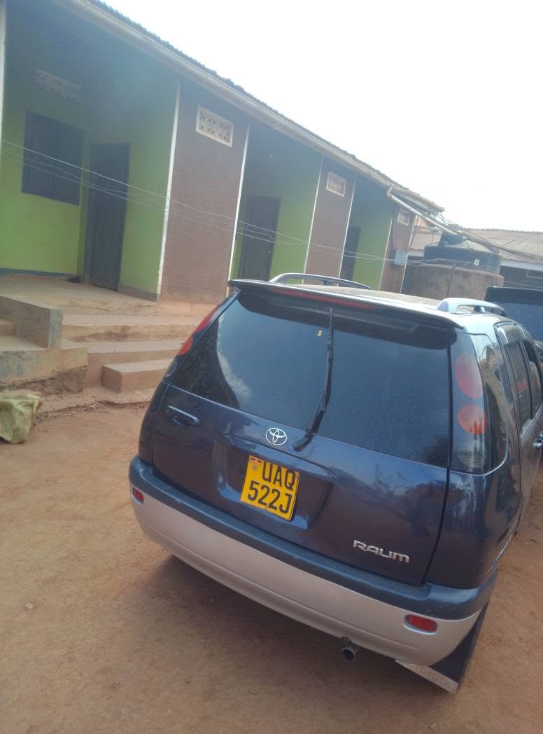 A picture of Toyota roum