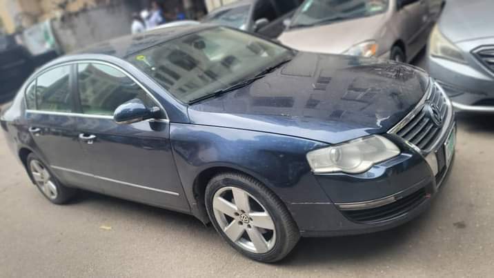 A picture of PURE TOKUNBO STANDARD PASSAT 2.0T 2010 MODEL AUTOMATIC DRIVE ENGINE