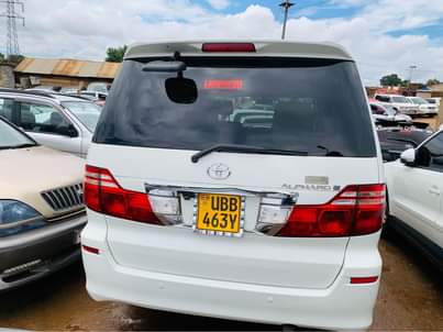 A picture of Toyota Alfard