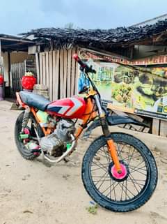 A picture of Kibao cha mbuzi engine safiii haija guswa pulling kubwa