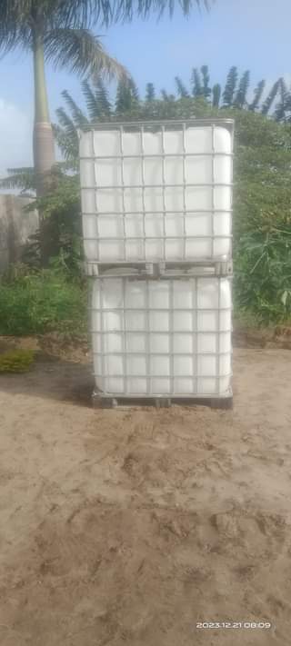 A picture of Tunauza ibc tank ujazo lita 1000 Bei 140 000