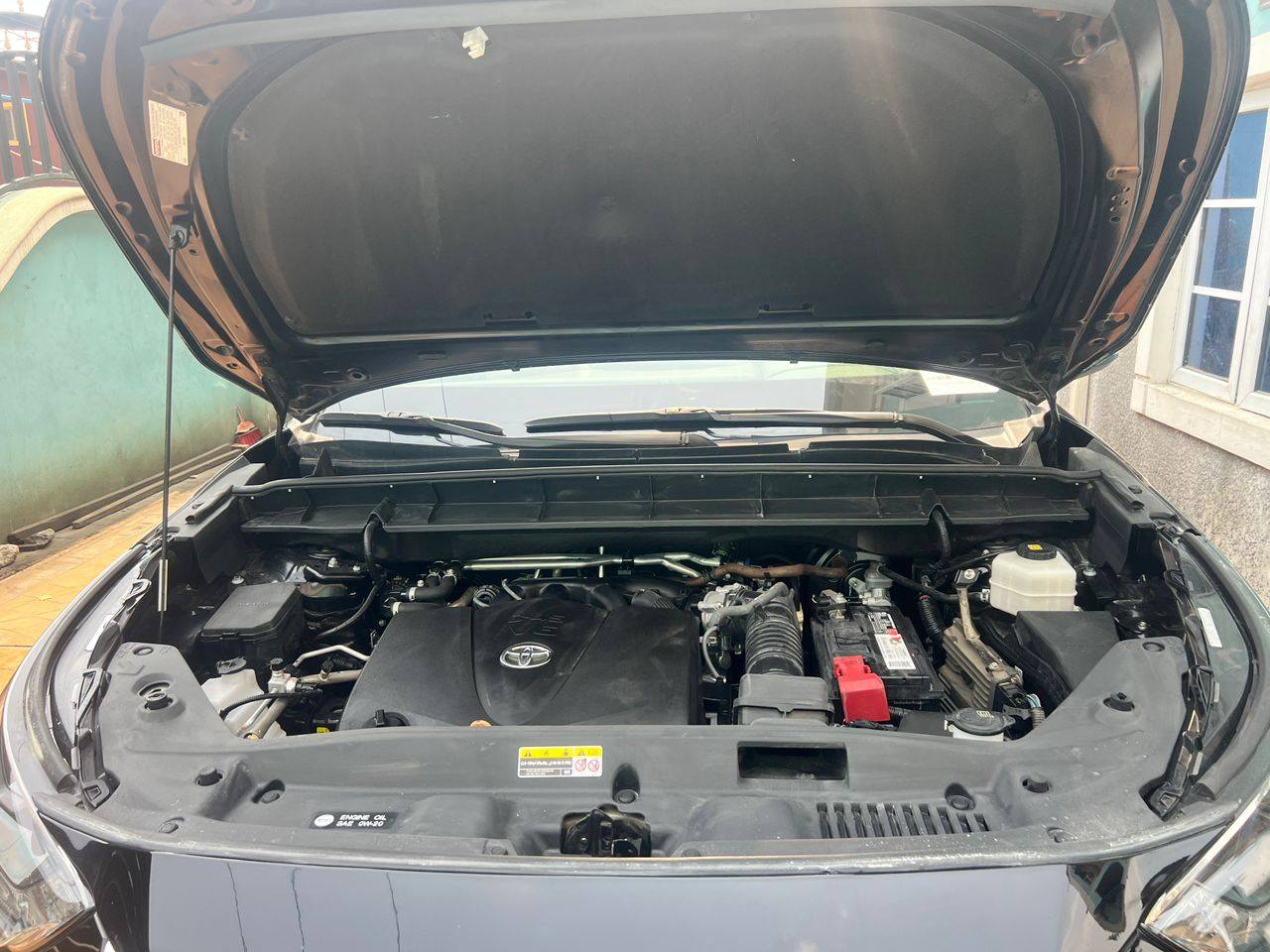 A picture of Foriegn Used Toyota Highlander XLE 022 Model FOR SALE 