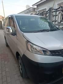 A picture of Nissan vannete 200