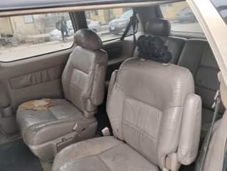 A picture of super clean sharp TOYOTA SIENNA 2000 Model excellent untouched engine