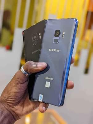 A picture of OFFER YA SMARTPHONE