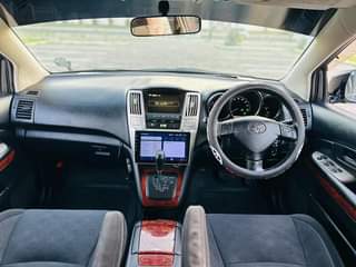 A picture of TOYOTA HARRIER
