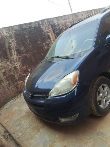 A picture of 2009 Toyota Sienna