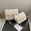 A picture of Hand bags