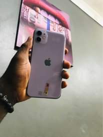 A picture of iPhone 11 plain 64gb Display Message Face ID 88 Cash
