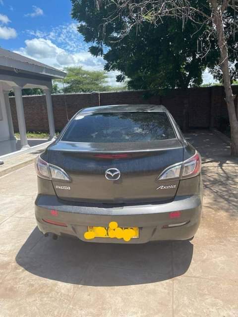 mazda axela