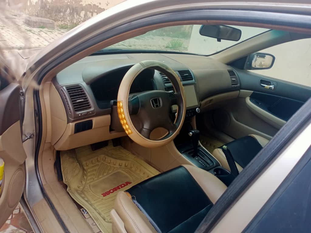 A picture of 2003 Honda accord