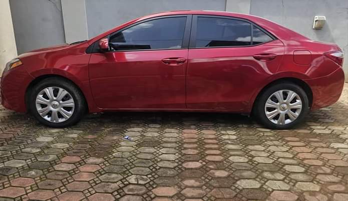 A picture of Tok 2015 corolla