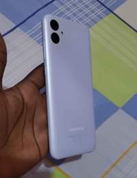 A picture of Samsung a04e