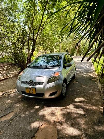 A picture of Toyota vitz new