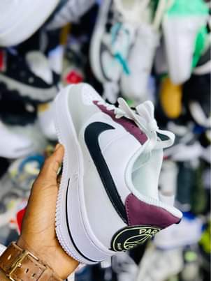 A picture of AIRFORCE 1 ONE LOW CAT