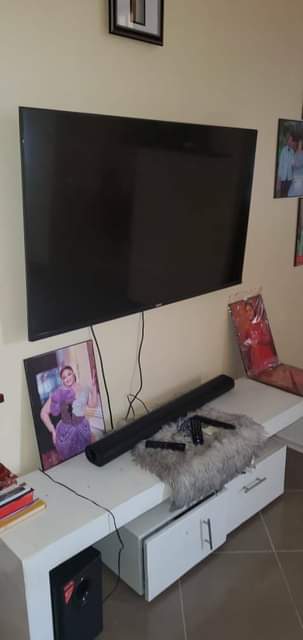 A picture of SMART TV INCHI 55 KWA 650000 TU