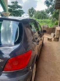 A picture of 2005 Peugeot Peugeot Peugeot